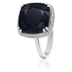 Egyedi fehér arany zafír gyűrű gyémánt kövekkel