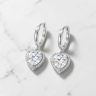 Ezüst karika fülbevaló lógó csillógó szívvel