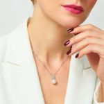 Ezüst lánc gyöngy medállal