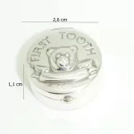 Ajándék babaszületésre: Ezüst első fogtartó szelence véshető felülettel